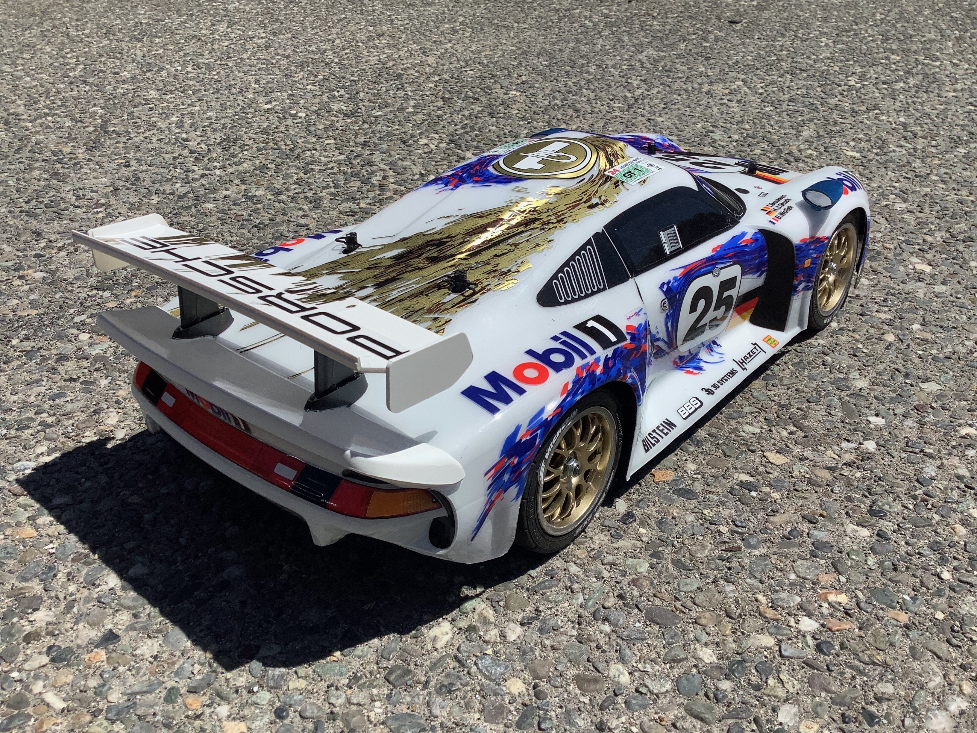 タミヤ☆ポルシェ／PORSCHE911 GT1 ラジコンカー 1/10スケール